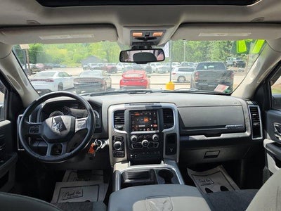 2017 RAM 1500 Lone Star 4x4 Crew Cab 5'7" Box
