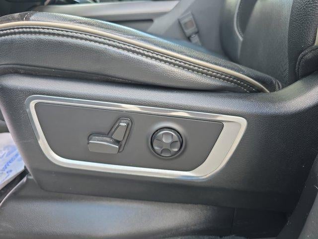 2021 RAM 1500 Laramie 4x4 Crew Cab 5'7" Box