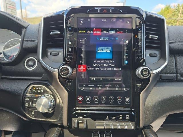 2021 RAM 1500 Laramie 4x4 Crew Cab 5'7" Box