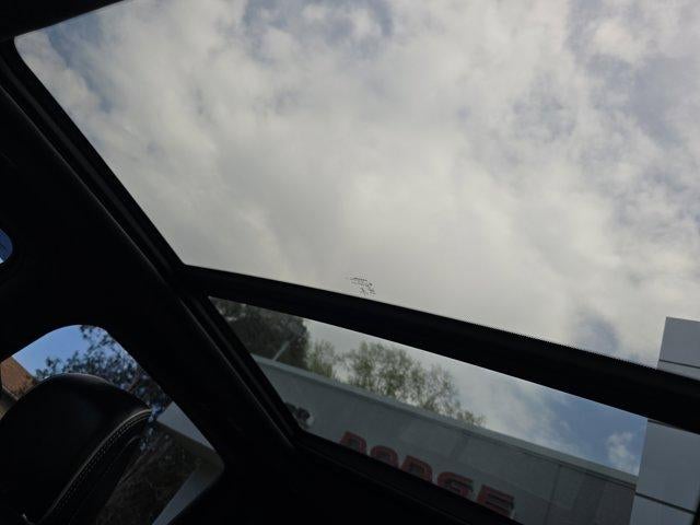 2021 RAM 1500 Laramie 4x4 Crew Cab 5'7" Box