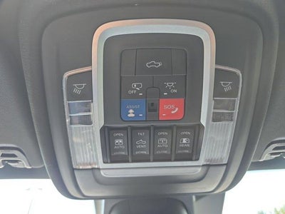 2021 RAM 1500 Laramie 4x4 Crew Cab 5'7" Box