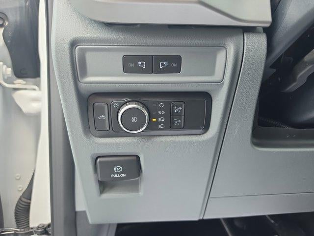 2022 Ford F-150 XL 4WD SuperCrew 5.5' Box