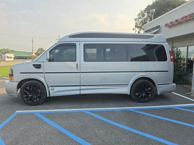 2021 Chevrolet Express Passenger 2500 Regular Wheelbase Rear-Wheel Drive 1LS