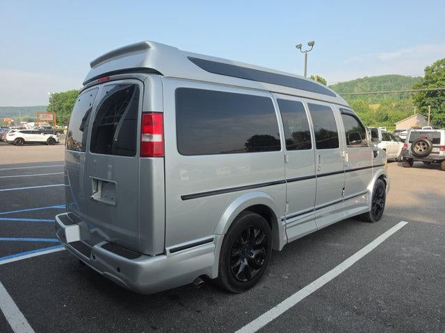 2021 Chevrolet Express Passenger 2500 Regular Wheelbase Rear-Wheel Drive 1LS