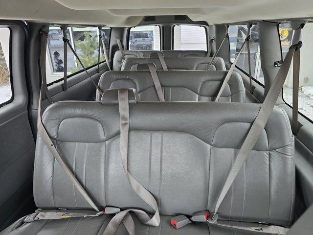 2020 Chevrolet Express Passenger 3500 Extended Wheelbase Rear-Wheel Drive 1LS