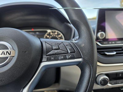 2022 Nissan Altima 2.5 SV Sedan