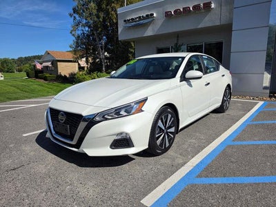 2022 Nissan Altima 2.5 SV Sedan