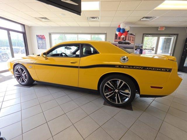 2012 Dodge Challenger 2dr Cpe Yellow Jacket