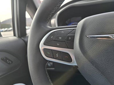 2025 Chrysler Pacifica Select FWD