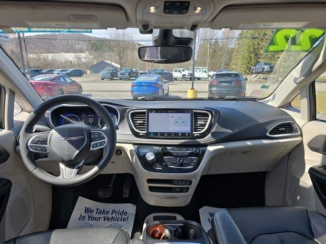 2022 Chrysler Pacifica Touring L AWD