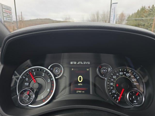 2022 RAM 3500 Tradesman 4x4 Crew Cab 8' Box