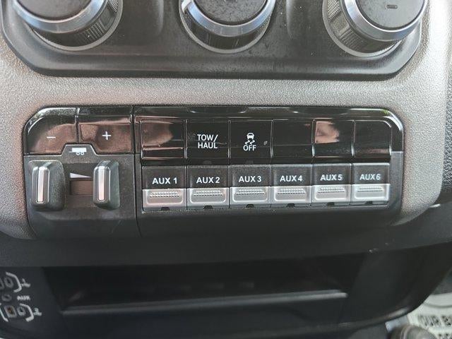 2020 RAM 2500 Tradesman 4x4 Crew Cab 6'4" Box