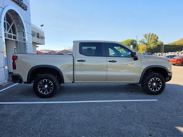 2022 Chevrolet Silverado 1500 Crew Cab Short Box 4-Wheel Drive ZR2
