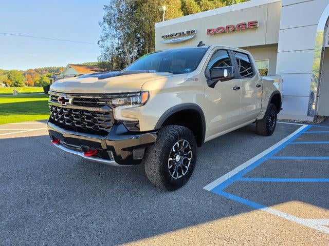 2022 Chevrolet Silverado 1500 Crew Cab Short Box 4-Wheel Drive ZR2