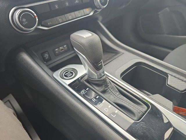 2025 Nissan Sentra SV CVT