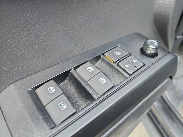 2023 Toyota Tacoma 4WD 4WD SR Double Cab 5' Bed V6 AT (GS)