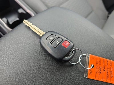 2023 Toyota Tacoma 4WD 4WD SR Double Cab 5' Bed V6 AT (GS)