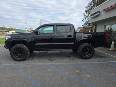 2023 Toyota Tacoma 4WD 4WD SR Double Cab 5' Bed V6 AT (GS)