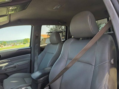 2014 Toyota Tacoma 4WD Double Cab Short Bed V6 Automatic (Natl)