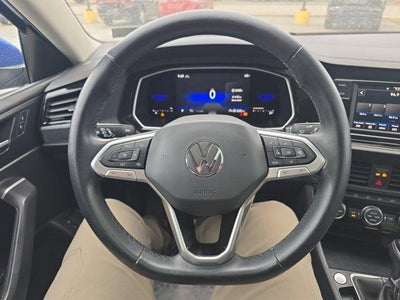 2022 Volkswagen Jetta SE Auto