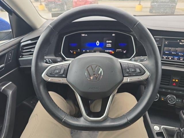 2022 Volkswagen Jetta SE Auto