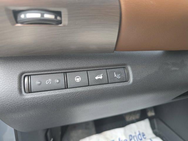 2023 Nissan Pathfinder Platinum 4WD