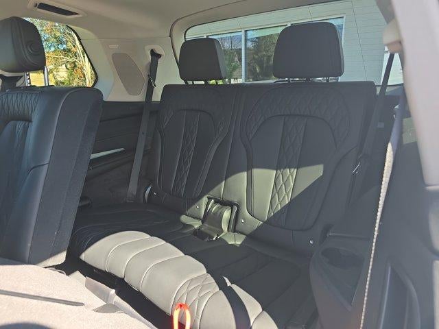 2026 BMW X7 xDrive40i Sports Activity Vehicle