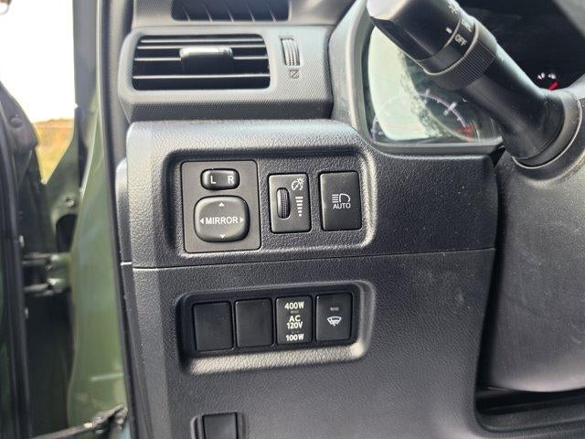 2022 Toyota 4Runner Trail Special Edition 4WD (Natl)
