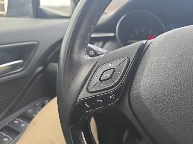 2018 Toyota C-HR XLE Premium FWD (Natl)