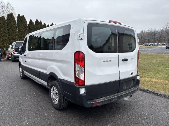 2022 Ford Transit Passenger Wagon T-350 148" Low Roof XLT RWD