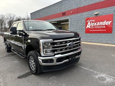 2024 Ford Super Duty F-350 SRW LARIAT 4WD Crew Cab 6.75' Box
