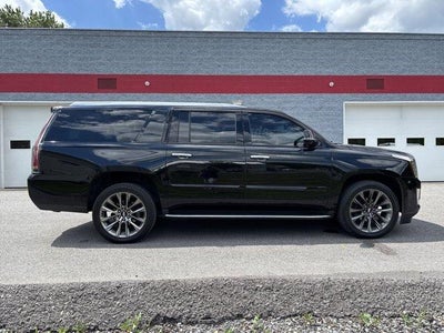 2019 Cadillac Escalade ESV 4WD Luxury