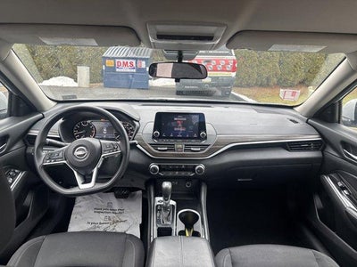 2023 Nissan Altima 2.5 SV Sedan