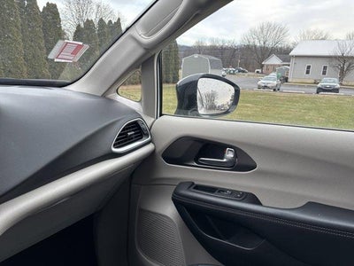 2024 Chrysler Pacifica Touring L FWD