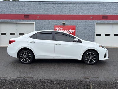 2018 Toyota Corolla SE CVT (Natl)