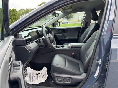 2026 Toyota RAV4 XLE Premium AWD (Natl)
