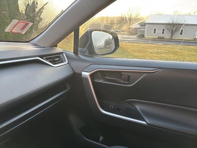 2019 Toyota RAV4 LE AWD (Natl)