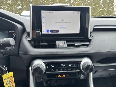 2024 Toyota RAV4 LE AWD (Natl)