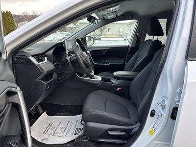 2023 Toyota RAV4 LE FWD (GS)