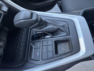 2025 Toyota RAV4 XLE AWD (Natl)
