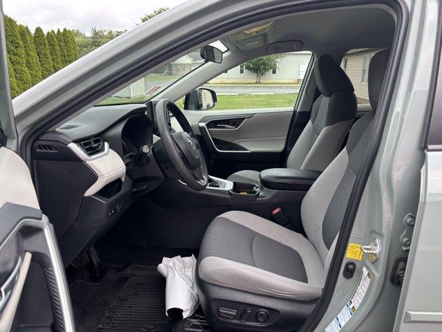 2020 Toyota RAV4 XLE AWD (Natl)