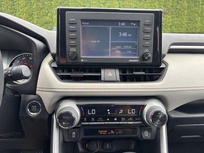 2020 Toyota RAV4 XLE AWD (Natl)