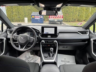 2023 Toyota RAV4 Hybrid SE AWD (Natl)