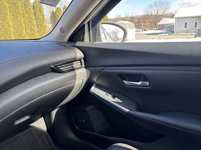 2025 Nissan Sentra SR CVT