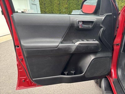 2021 Toyota Tacoma 4WD 4WD TRD Sport Double Cab 5' Bed V6 AT (Natl)