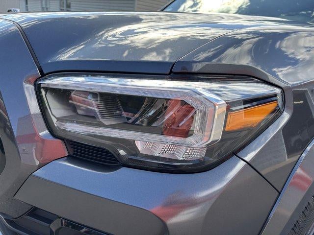 2023 Toyota Tacoma 4WD 4WD Limited Double Cab 5' Bed V6 AT (Natl)