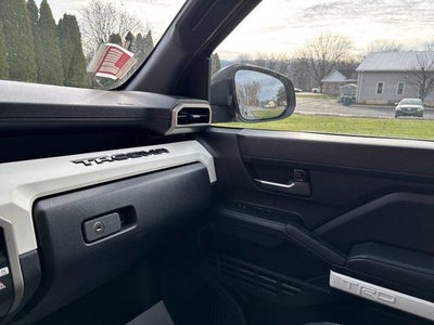 2024 Toyota Tacoma 4WD 4WD SR5 Double Cab 5' Bed AT (GS)