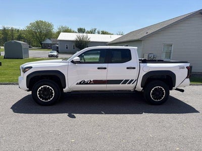2024 Toyota Tacoma 4WD 4WD TRD Off Road Double Cab 5' Bed AT (Natl)