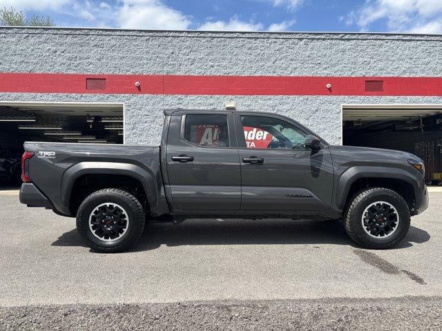 2025 Toyota Tacoma 4WD 4WD TRD Off Road Double Cab 5' Bed AT (Natl)
