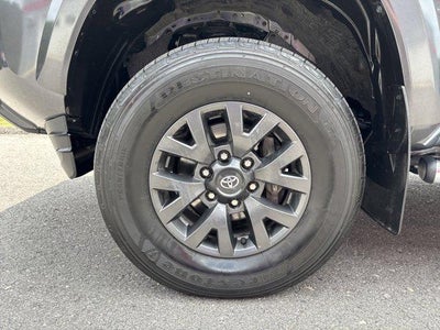 2023 Toyota Tacoma 4WD 4WD SR5 Double Cab 5' Bed V6 AT (GS)
